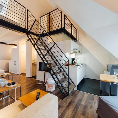 M2 Living Maisonette No 7 *