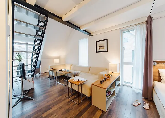 M2 Living Maisonette No 7 아파트