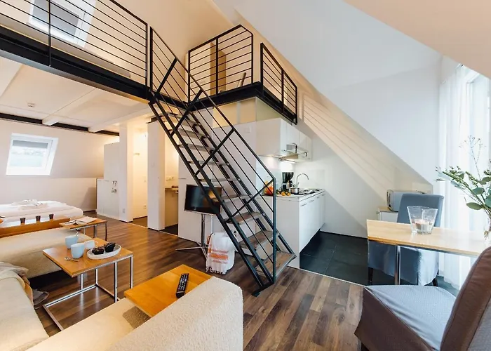 M2 Living Maisonette No 7 *